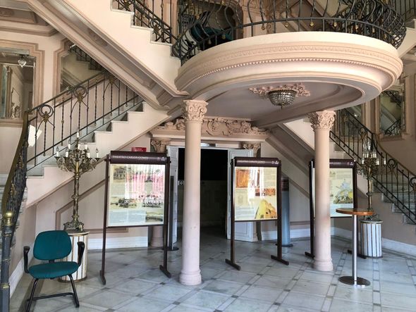 Imagem feita exclusivamente por A GAZETA no dia 19 de outubro de 2019 mostra recepção e parte do interior do Teatro Carlos Gomes, no Centro de Vitória por Pedro Permuy