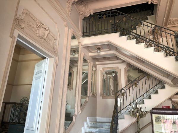 Imagem feita exclusivamente por A GAZETA no dia 19 de outubro de 2019 mostra recepção e parte do interior do Teatro Carlos Gomes, no Centro de Vitória por Pedro Permuy