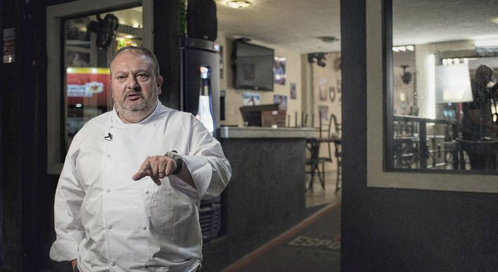 De acordo com a nota, Jacquin está assintomático e passa bem. Os funcionários que tiveram contato com ele também serão testados