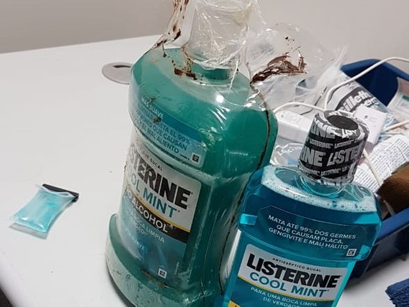 A cocaína estava diluída em frascos de produtos de higiene  por Divulgação | Polícia Federal