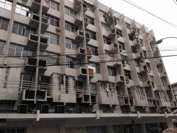 Prédios em Vila Velha mostram irregularidades por Laís Magesky
