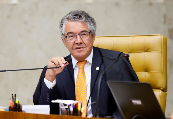 Relator das ações, o ministro Marco Aurélio profere seu voto no julgamento sobre prisão em segunda instância