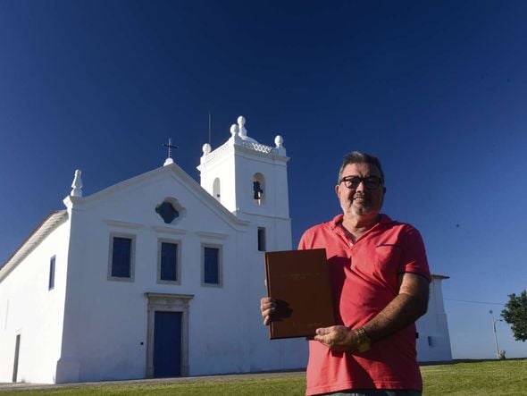 Alci Rangel, professor e historiador, estuda a história de Nova Almeida por Vitor Jubini - GZ