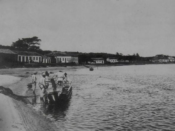 Rio Reis Magos, em Nova Almeida por Eutychio D'Oliver (1908)/ Reprodução: Vitor Jubini