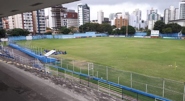 Decreto estadual impõe limite de 100 pessoas por jogo, mas Real Noroeste e Vitória, assim como Serra e Vila Nova, não estão autorizados a liberar a entrada de torcedores em competições realizadas pela CBF