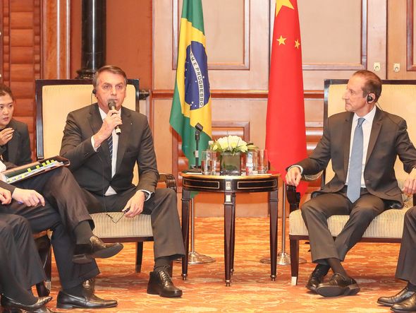 (Pequim - China, 24/10/2019) Presidente da República, Jair Bolsonaro, concede audiência ao Senhor Paulo Skaf, Presidente da Federação de Indústrias do Estado de São Paulo (FIESP), e comitiva de CEOs chineses.\rFoto: Isac Nóbrega/PR por Isac Nóbrega/PR