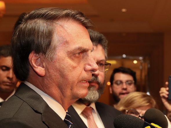(Pequim - China, 24/10/2019) Presidente da República, Jair Bolsonaro, fala com a imprensa ao término do jantar. por Isac Nóbrega/PR