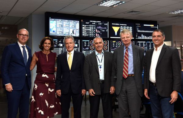 o embaixador holandês no Brasil, Cornelis van Rij, o cônsul-geral do Reino dos Países Baixos, Roland Martin,o cônsul honorário no ES, Andreas Schilte, se reuniram com o diretor-geral da Rede Gazeta, Café Lindenberg,  com a diretora de Transformação da Rede Gazeta, Leticia Lindenberg, e com o diretor de Jornalismo, Abdo Chequer . Crédito: Vitor Jubini