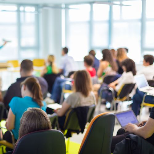 Instituições particulares já preparam retorno e aguardam apenas autorização do governo para retomar atividades presenciais