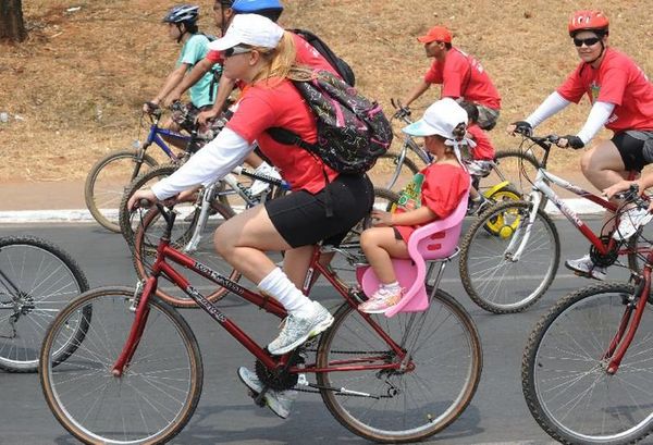 A prática do ciclismo vem recebendo cada vez mais adeptos, apesar da falta de espaço para eles nas cidades. Crédito: Wilson Dias/Agência Brasil