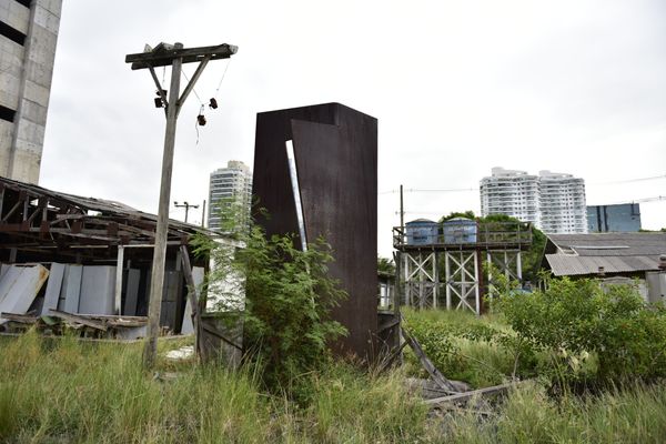 Data: 03/04/2019 - ES - Vitória - Cais das Artes por dentro da obra paralisada  por Marcelo Prest