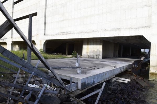 Data: 28/03/2019 - ES - Vitória - Obra do Cais das Artes, na Enseada do Suá, em Vitória - Editoria: Cidades - Foto: Carlos Alberto Silva - GZ por Carlos Alberto Silva