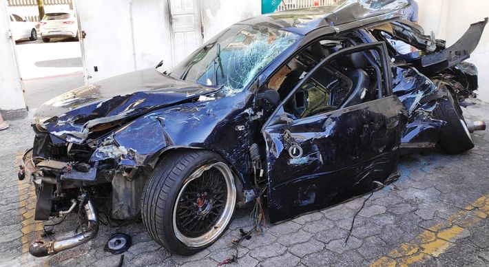 Augusto César Bento Perim Filho, 28, dirigia um Audi em alta velocidade quando perdeu o controle do veículo na noite de 29 de outubro de 2019. Dois jovens que também estavam no carro foram arremessados para fora do veículo e morreram na hora