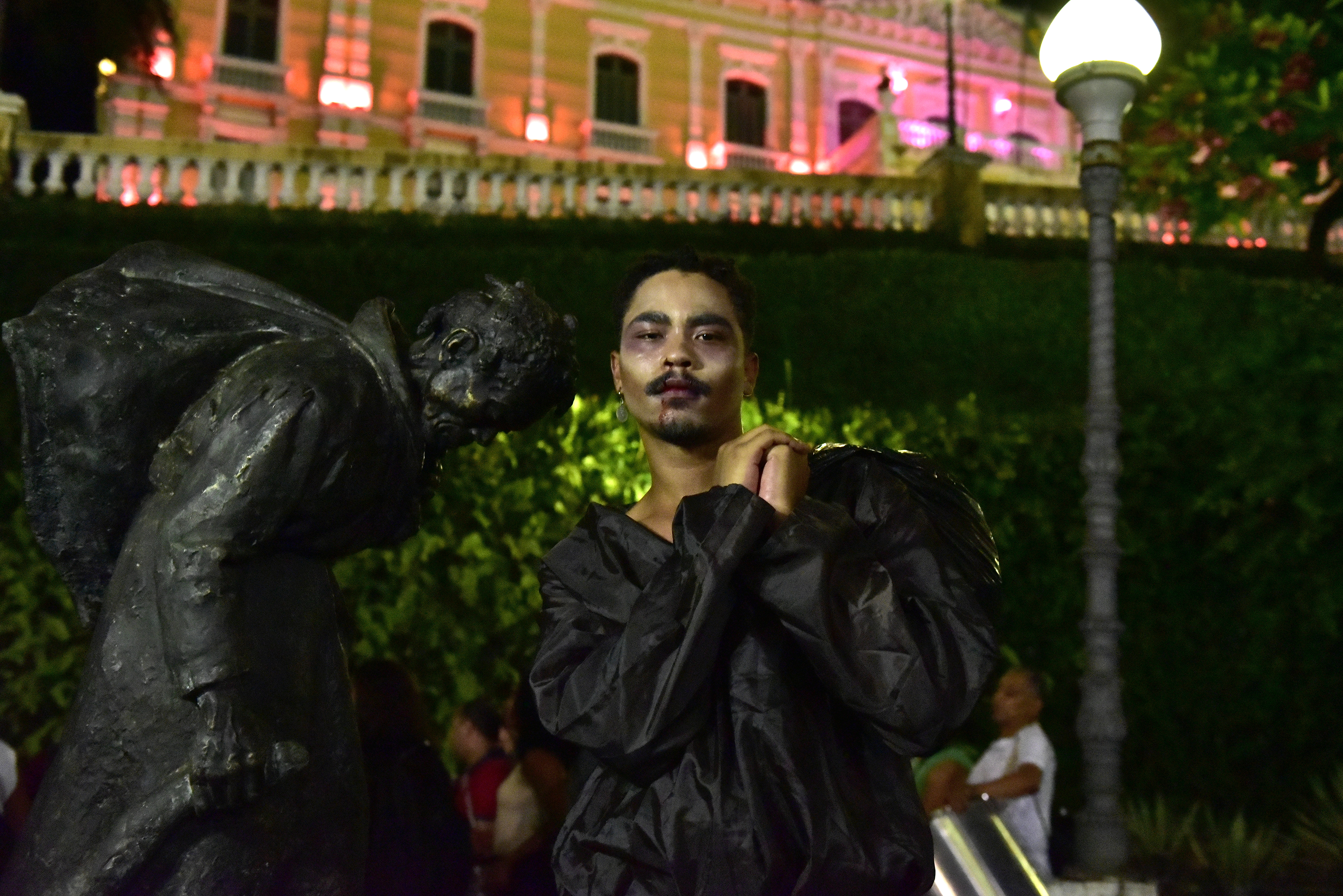 Data: 31/10/2019 - ES - Vitória - Caminhada cultural do Dia das Bruxas no Centro de Vitória - Editoria: Cidades - Foto: Fernando Madeira - GZ