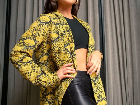 Inspire-se nos looks de Vivi Guedes, influencer da novela das 21h por Reprodução/ Instagram @estiloviviguedes