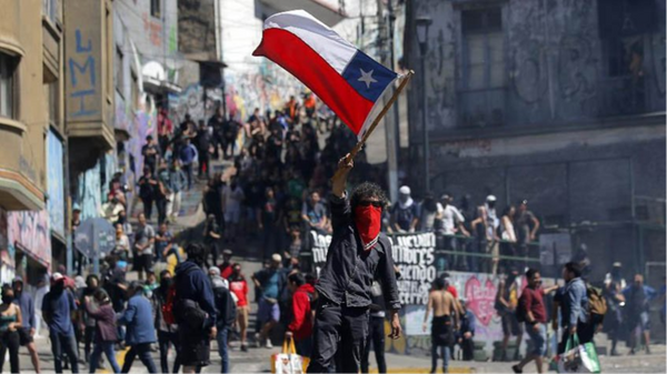 Protestos nas ruas do Chile. Crédito: Lance/Arquivo