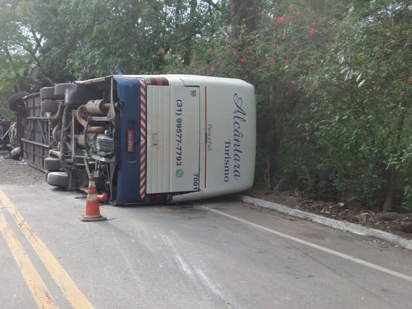 Acidente com ônibus na região de Soturno, em Cachoeiro de Itapemirim por Internauta