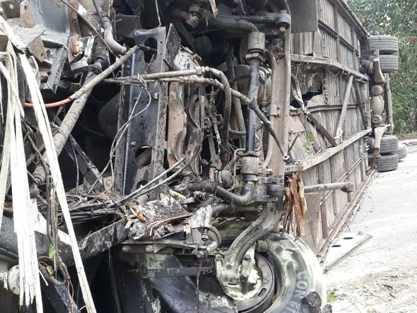 Ônibus tombado em acidente no Sul por Internauta