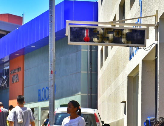 Termômetro em local de prova marcou 35ºC no início da tarde deste domingo (3). Crédito: Fernando Madeira