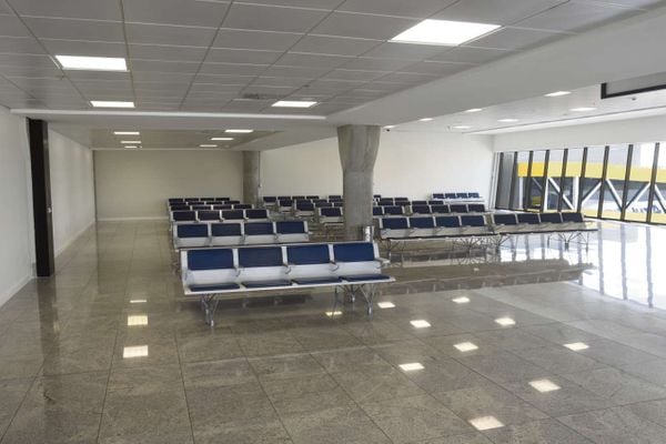 Sala de embarque internacional do Aeroporto de Vitória. Crédito: Vitor Jubini