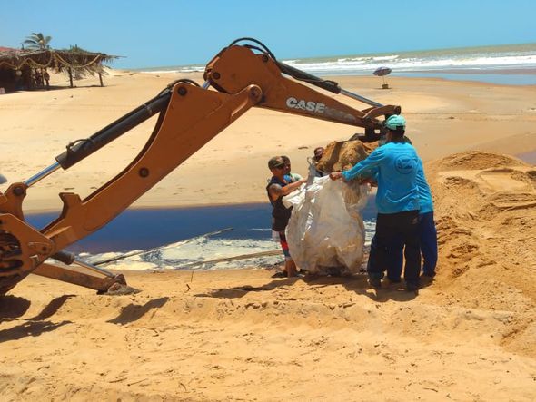 Contenção da foz de rio, em Conceição da Barra por Prefeitura de Conceição da Barra