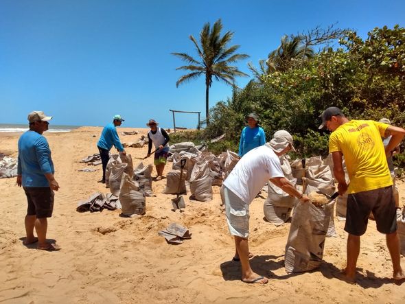 Contenção da foz de rio, em Conceição da Barra por Prefeitura de Conceição da Barra