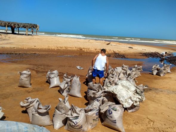 Contenção da foz de rio, em Conceição da Barra por Prefeitura de Conceição da Barra