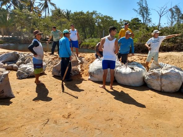 Contenção da foz de rio, em Conceição da Barra por Prefeitura de Conceição da Barra