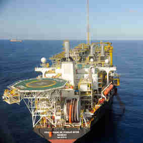 Imagem - Com coronavírus e crise no setor, governo adia leilões de petróleo