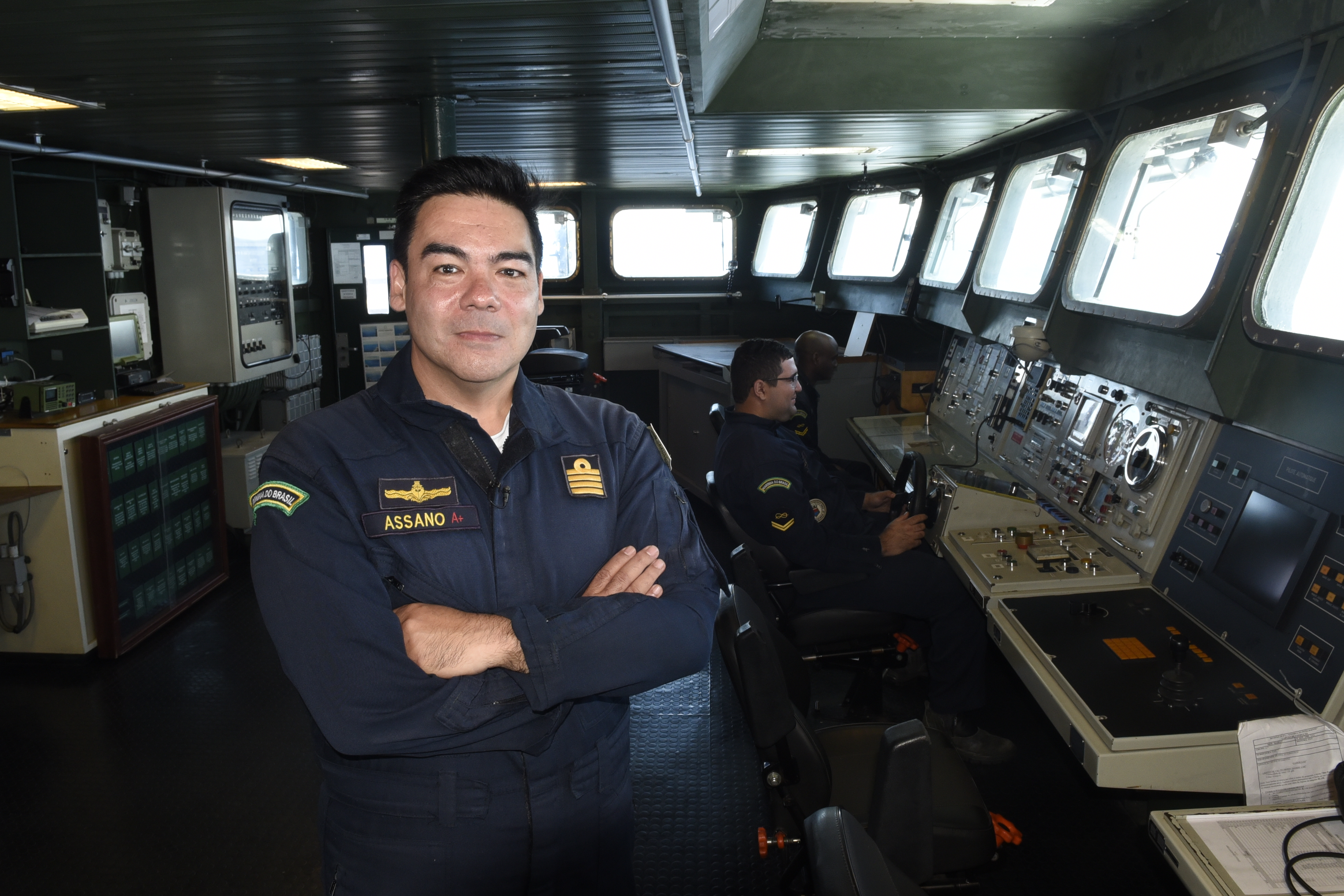 Data: 21/10/2019 - ES - Ilha da Trindade - Comandante do navio Bahia Alexandre Assano