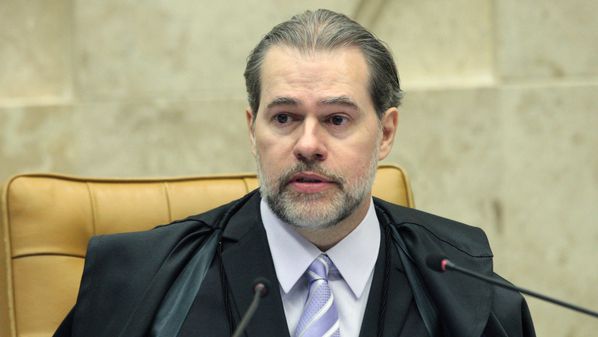 Argumento tem sido usado em tribunais do júri para absolver réus acusados de feminicídio, que alegam ter 'defendido' a própria 'honra' ao cometer o crime