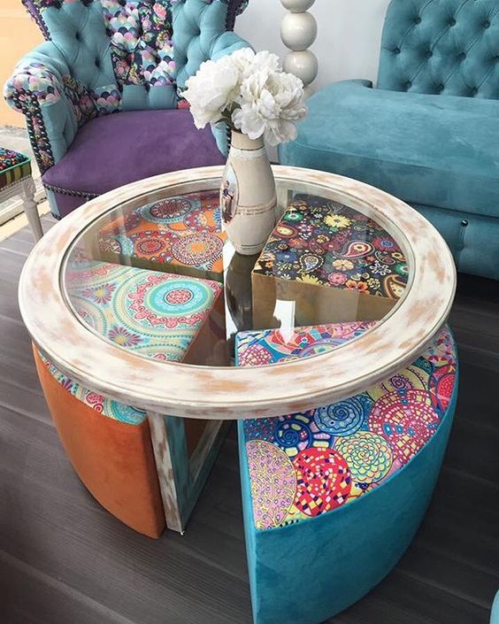 Pufes são os elementos mais coringas e versáteis no décor. Inspire-se com sugestões do pinterest por Pinterest