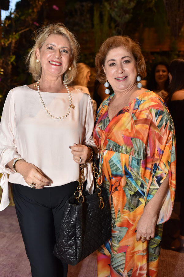 Gracinha Nader e Angelina Cabral: em evento de novidades para casa. Crédito: Mônica Zorzanelli