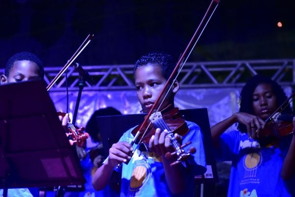 Data: 08/11/2019 - ES - Serra - Árvore de Natal no Parque d Cidade, na Serra - Editoria: Cidades - Foto: Fernando Madeira - GZ por Natal