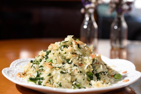 Data: 08/11/2019 - ES - Vitória - Arroz de bacalhau do restaurante Nóz Comida Afetiva