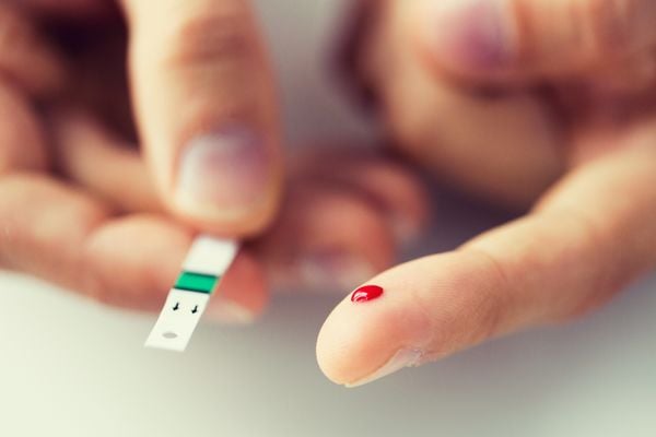 Teste de glicose no sangue para diabéticos;  diabetes
