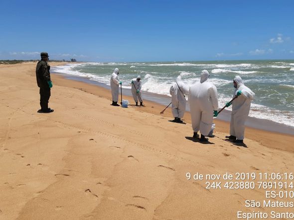 Praia de Urussuquara, em São Mateus por Ibama