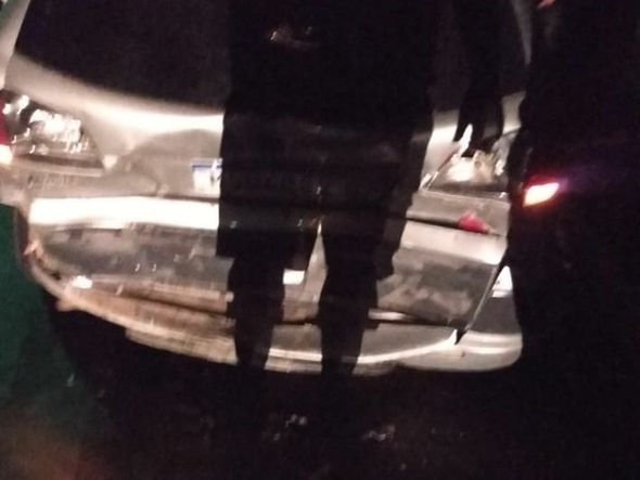 Traseira do carro no qual o idoso bateu por Internauta