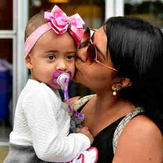 Imagem - Criança atingida por concreto em Guarapari em 2019 ainda tem sequelas