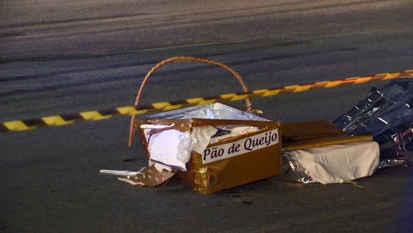 Vendedor de pão de queijo foi atingido por motocicleta em acidente na Serra, na BR 101. Crédito: TV Gazeta 