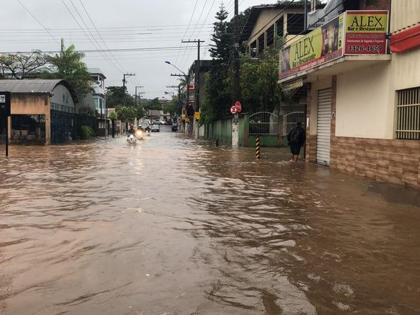 Alagamento em Cobilândia, Vila Velha por Diony Silva/TV Gazeta
