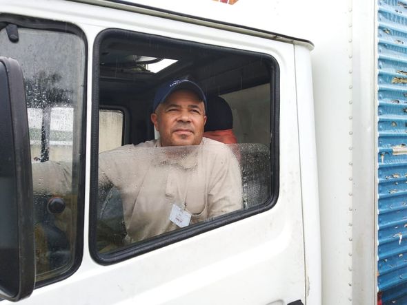 José Genivaldo da Silva ficou três horas preso no trânsito na 101 por Caique Verlí