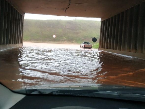 Viaduto na saída de Marcilio, em Viana por Internauta