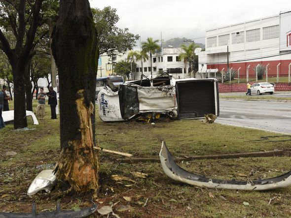 Data: 14/11/2019 - Cariacica - Acidente envolvendo equipe de reportagem de A Tribuna na rodovia BR 262 em Alto Lage - Editoria: Cidades - Foto: Vitor Jubini - GZ por Vitor Jubini