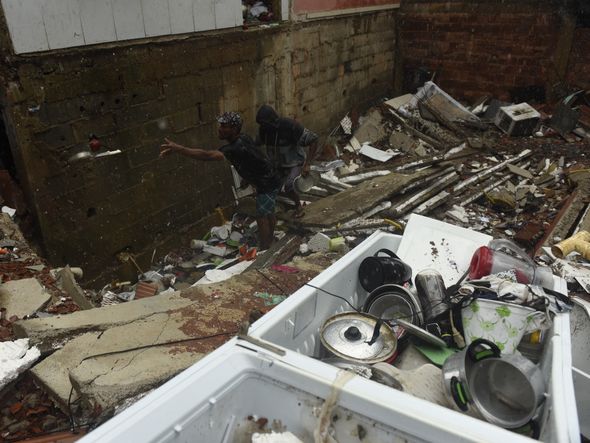 Data: 14/11/2019 - Cariacica - Residência desaba após fortes chuvas no bairro Porto Novo - Editoria: Cidades - Foto: Vitor Jubini - GZ por Vitor Jubini