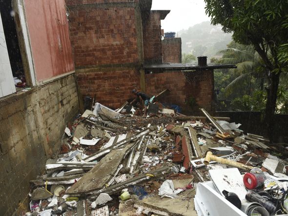 Data: 14/11/2019 - Cariacica - Residência desaba após fortes chuvas no bairro Porto Novo - Editoria: Cidades - Foto: Vitor Jubini - GZ por Vitor Jubini