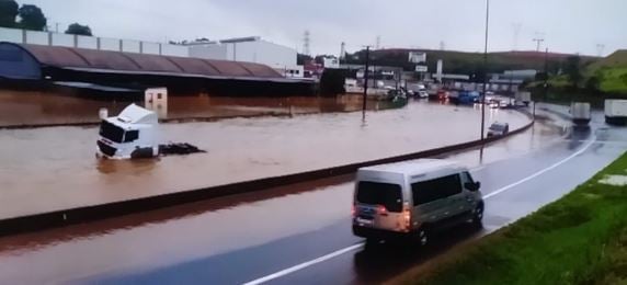 BR 101 por Reprodução/TV Gazeta
