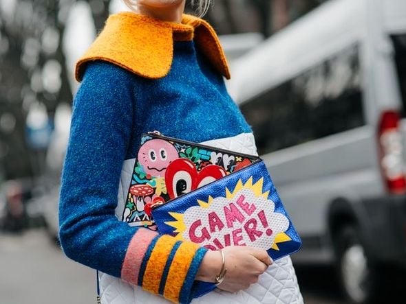 Nécessaire usado como bolsa por Pinterest