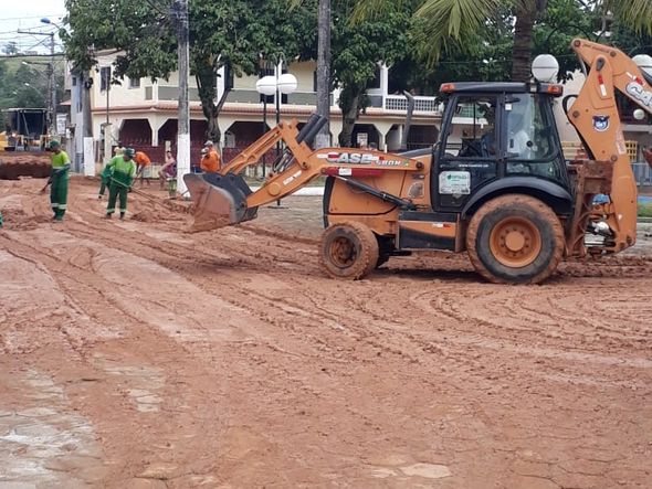 Piúma recebeu a maior quantidade de chuva do Estado nesta quinta-feira por Secretaria de Obras de Piúma