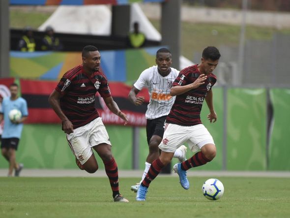 Flamengo e Corinthians disputaram a semifinal do Brasileiro sub-20 no Kleber Andrade por Carlos Alberto Silva/A Gazeta